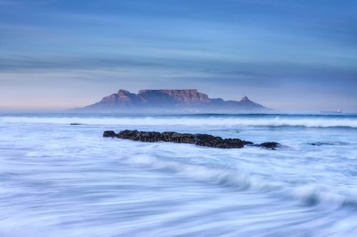 Table-Mountain-Ocean-Copyright-James-Gradwell-900-600